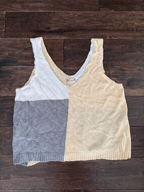 Hem & Thread Cream, Gray and White Colorblock V-Neck Tank